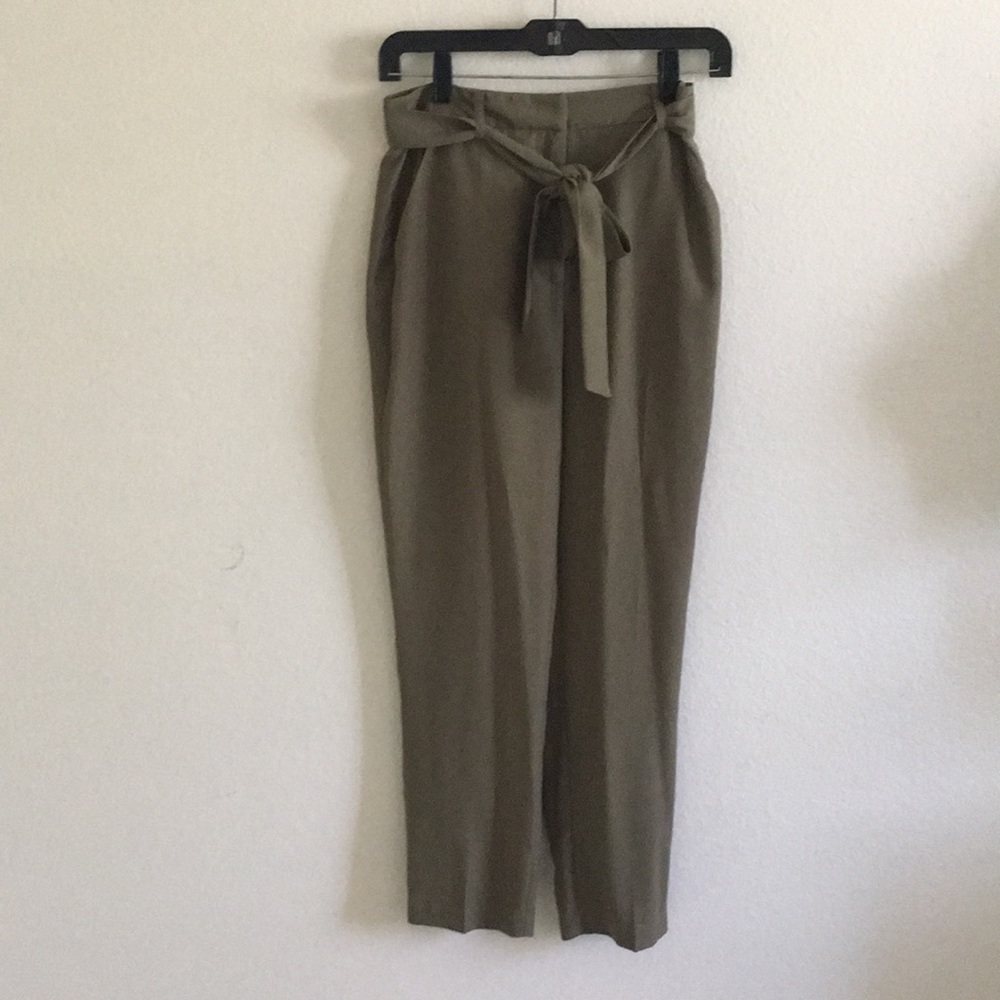 Forever 21 olive pants with pockets